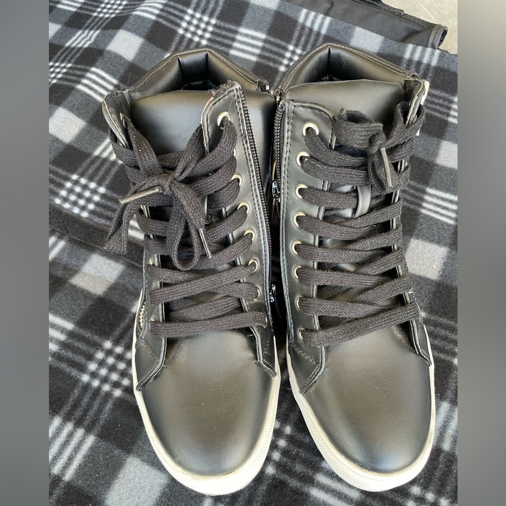 Steve Madden Sneakers